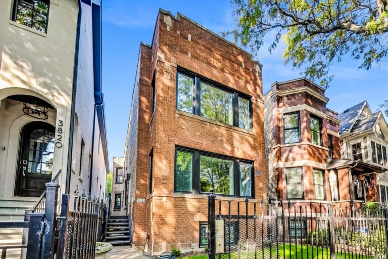 3822 N. Paulina St