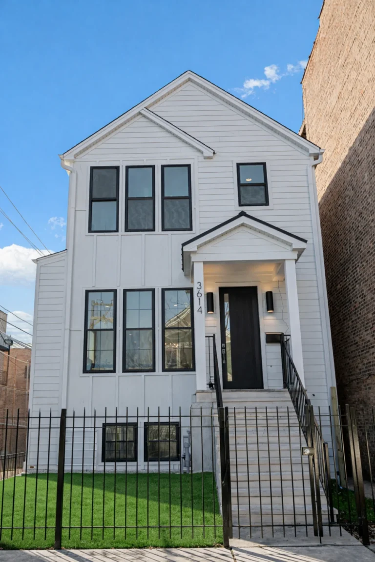 3614 N Marshfield (2)